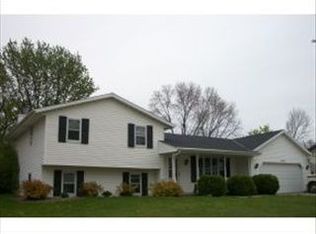 1225 Danena Dr, De Pere, WI 54115