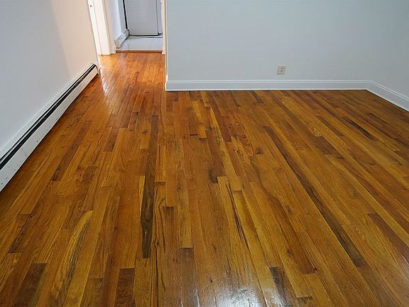 4th image of 10014 32nd Ave #2