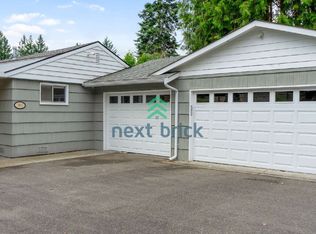 19819 100th Ave NE, Bothell, WA 98011