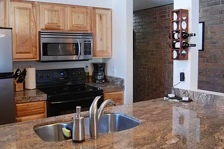 1415 Park Ave #101 — Photo 6
