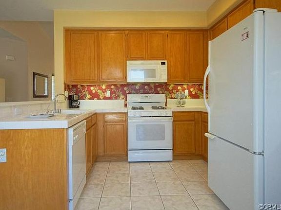 5th image of 15387 Jeanette Dr
