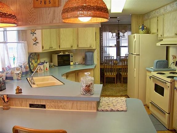 4th image of 174 Durham Cir