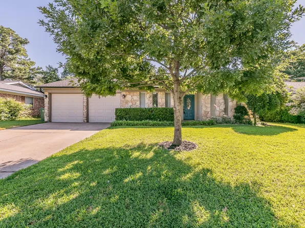 5420 Greenwood Way, North Richland Hills, TX 76180