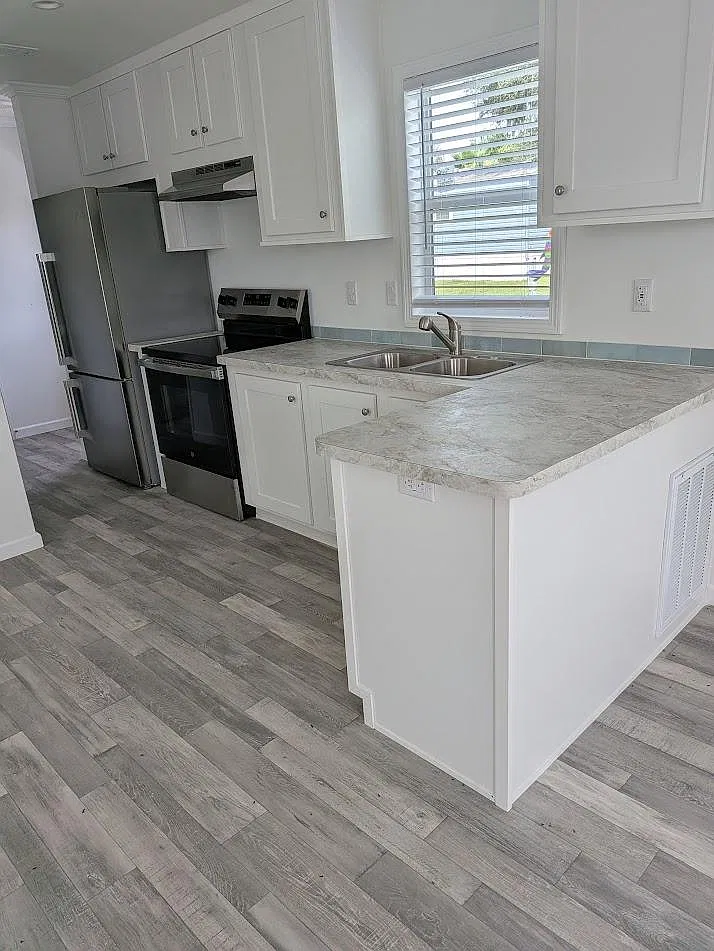 1 bed, 1.0 bath, $1,124 — Photo 2