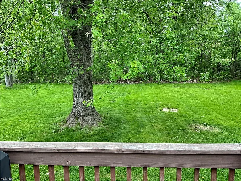 3659 Brainard Rd — Photo 8