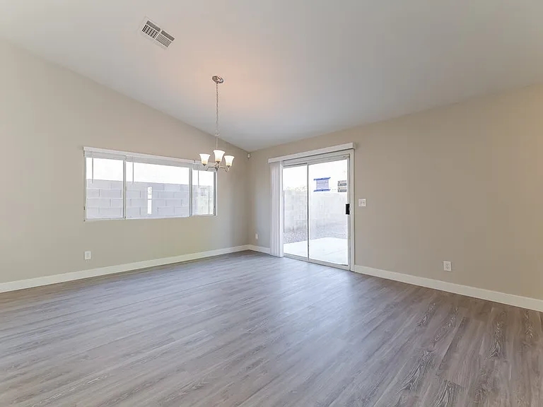 118 Sugarbush Ln — Photo 6