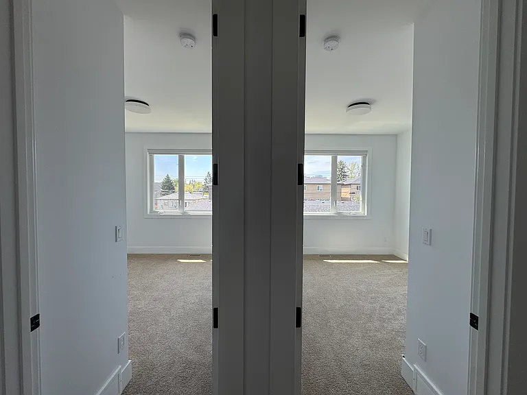 521 23rd Ave NE #521A — Photo 34