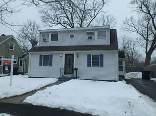 40 Seymour Ave, Springfield, MA 01109