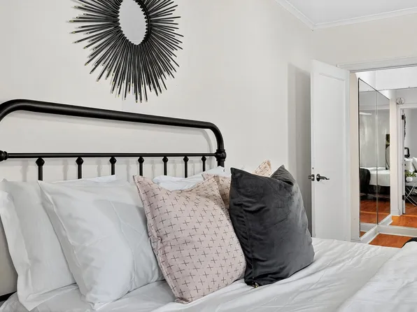 7 Roosevelt Terrace image 34 of 49