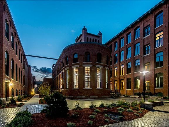 Courtyard View
