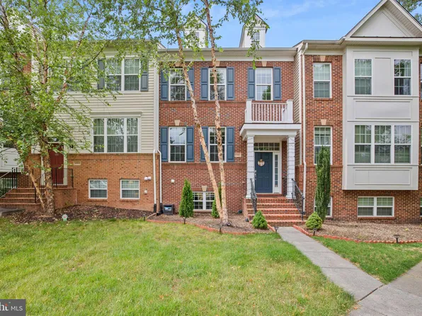 41621 Epping Green Sq, Aldie, VA 20105
