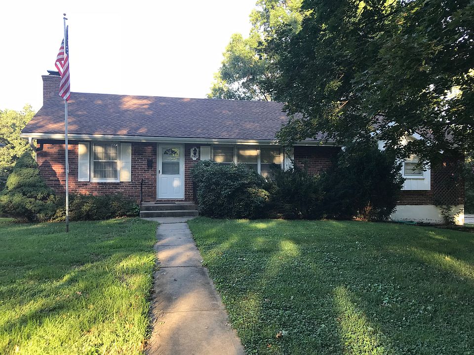 8609 Ash Ave, Raytown