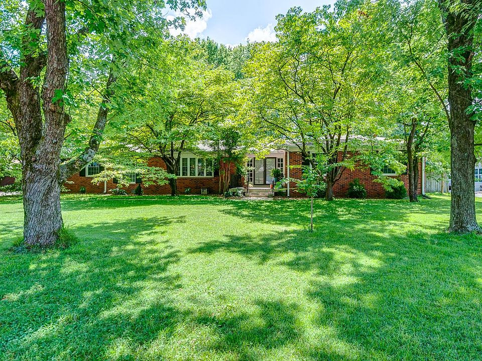 1st image of 1414 Parklawn Dr