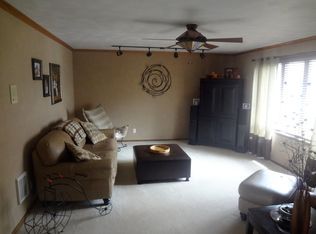 629 Woodside Dr, Seymour, WI 54165