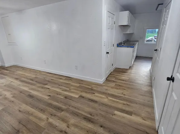 111 W State St #8, Marshalltown, IA 50158