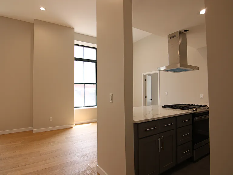 Deacon Court - 1661 Washington Street — Photo 206