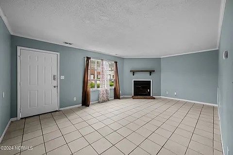 5th image of 100 Kristin Dr APT D4