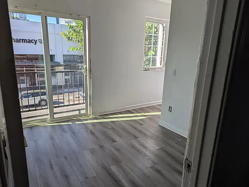 635 E Broadway Photo 1