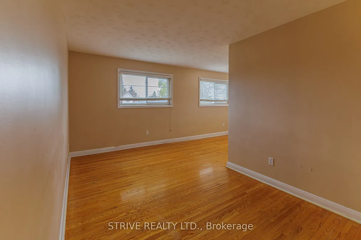 Building Photo - 463 Bond St E #1