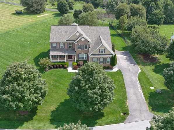 2807 Bridalwreath Ct, Woodbine, MD 21797