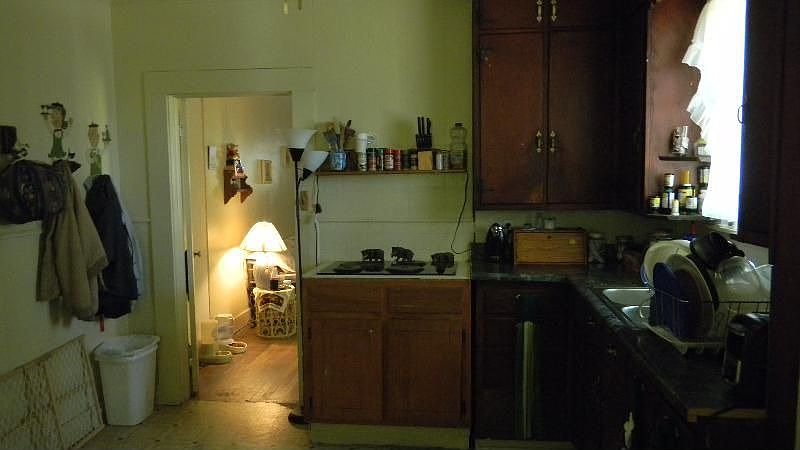 2nd image of 1606 N Robison Rd
