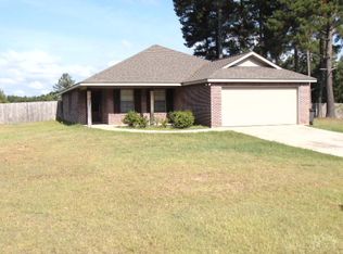 72 Hemingway Dr, Sumrall, MS 39482