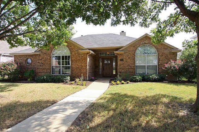 1st image of 2414 Rebecca Dr