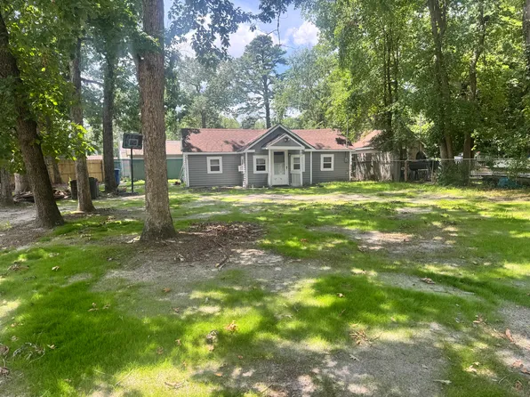 45 Begonia St, Browns Mills, NJ 08015