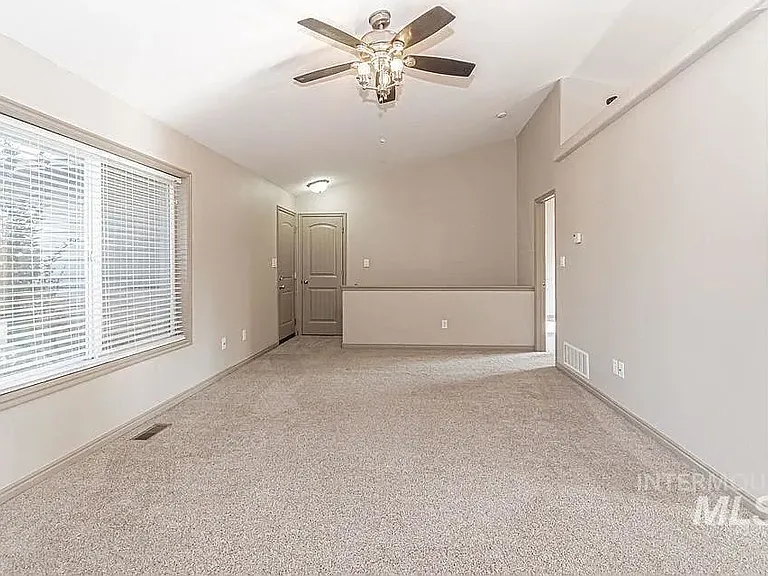 2221 S Frontier Dr — Photo 14