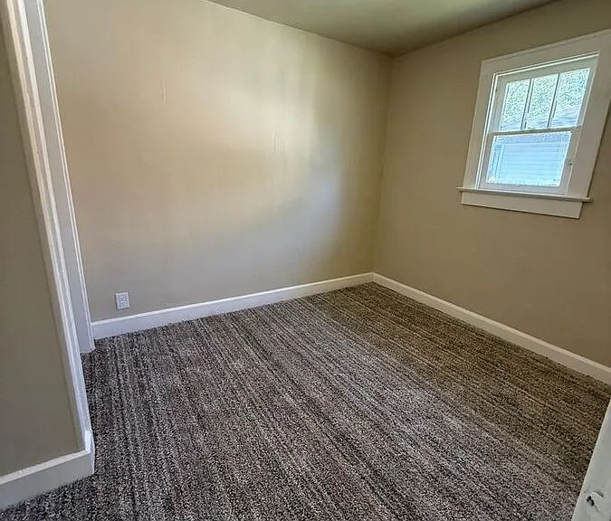 2864 Forest Manor Ave — Photo 18