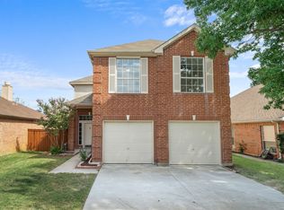 945 Azalia Dr, Lewisville, TX 75067