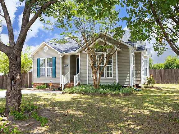 2nd image of 3821 Mackinac Island Ln