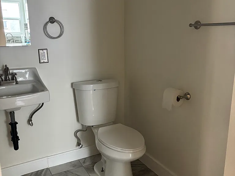 958 E 2nd St #962 — Photo 17