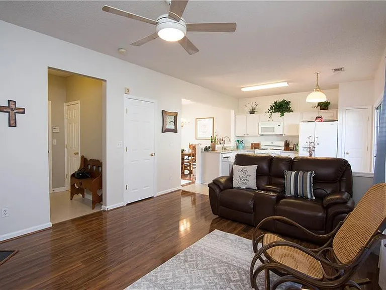 2507 Timbercreek Cir — Photo 14