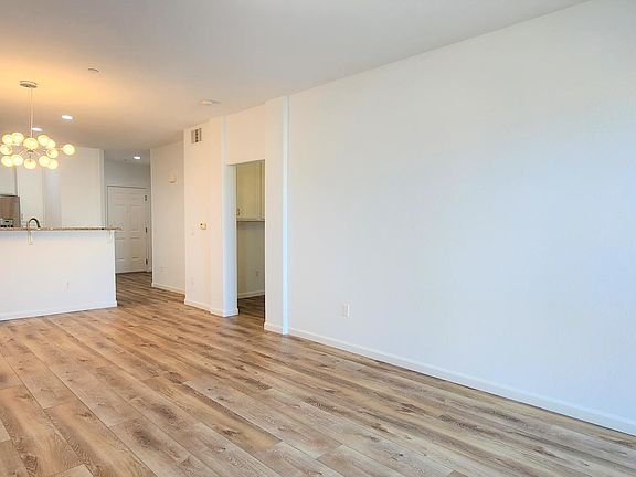 4th image of 1388 Broadway Unit 278