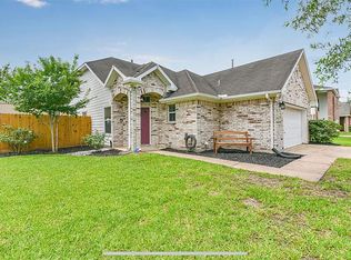 1427 Barras St, Alvin, TX 77511