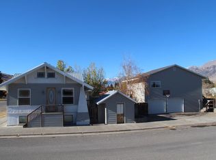 318 S Main St, Mackay, ID 83251