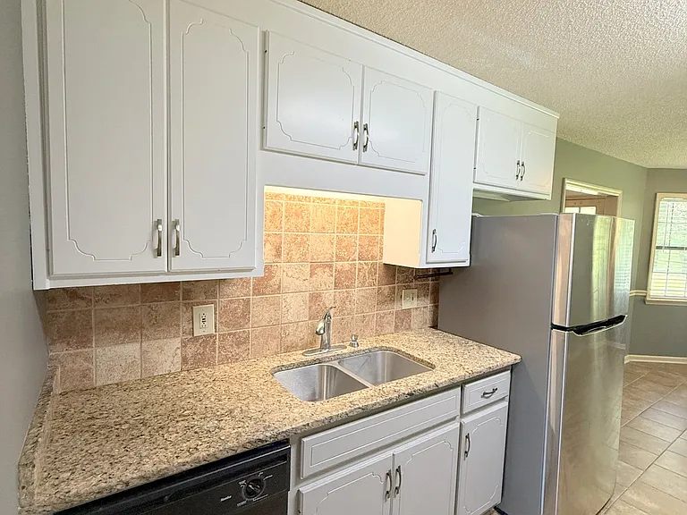 102 Watercress Cir — Photo 11