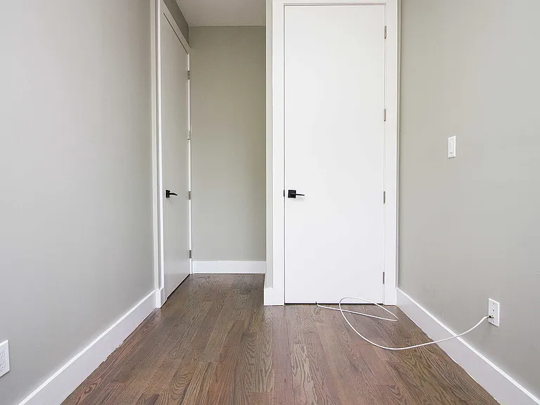 2025 Grove St #1A — Photo 4