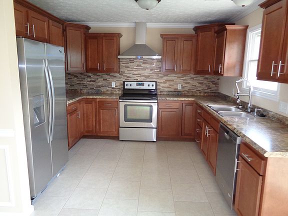 4th image of 166 Wexford Dr