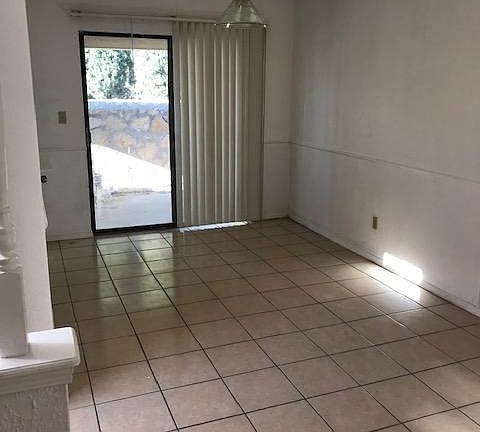 2nd image of 10817 Ivanhoe Dr