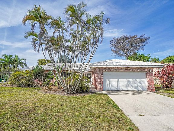 3rd image of 736 Ramblewood Drive