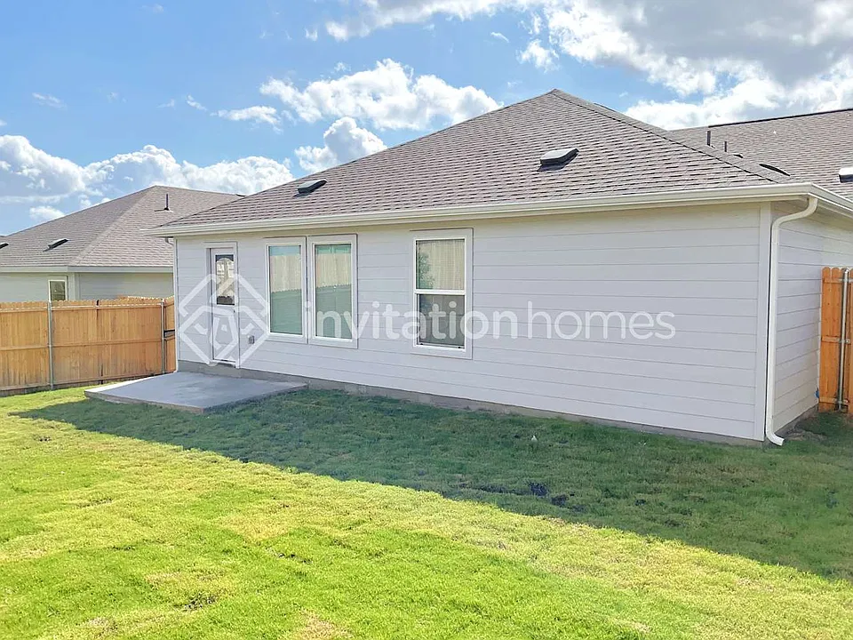 1248 Tufted Dr