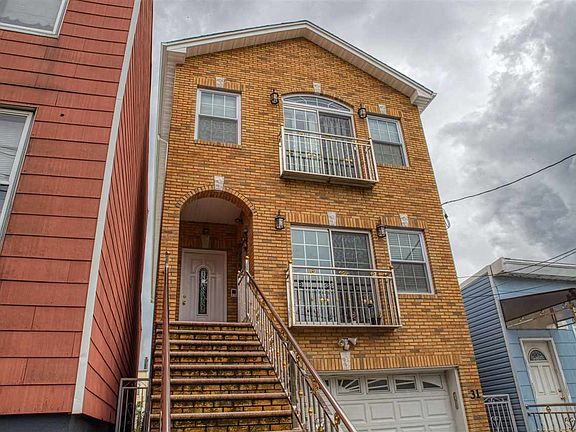 2nd image of 31 Spruce St #2