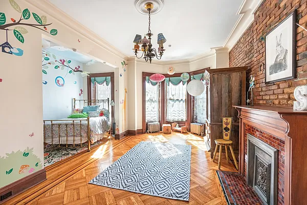 Sold by Compass | media 14