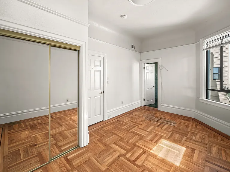 838 Green St — Photo 31
