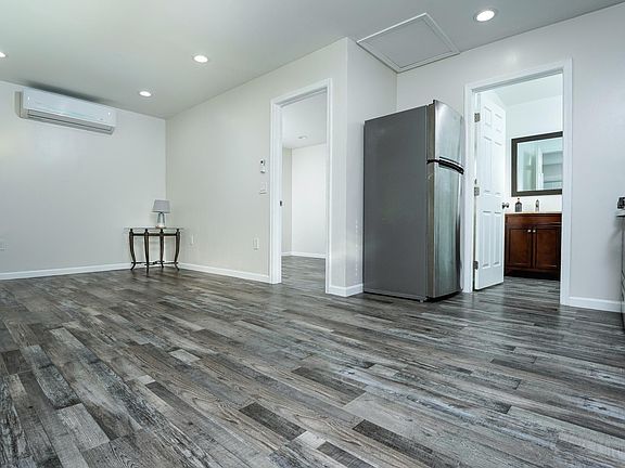 4th image of 2709 W Wyoming Ave