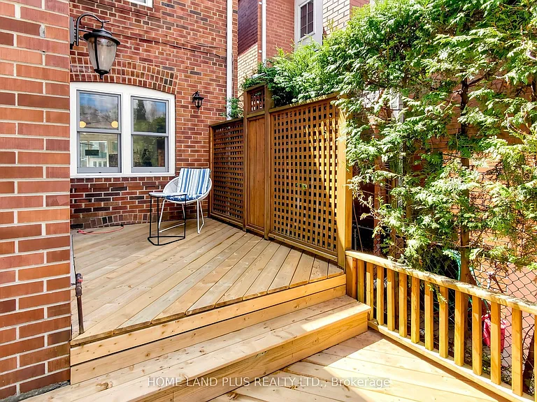 154 Brooke Ave — Photo 45