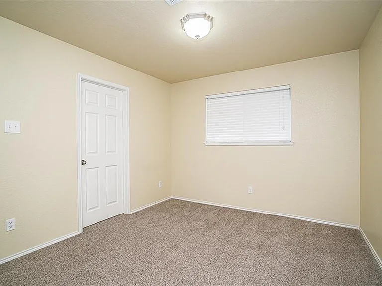 1710 Santa Fe Trl — Photo 12