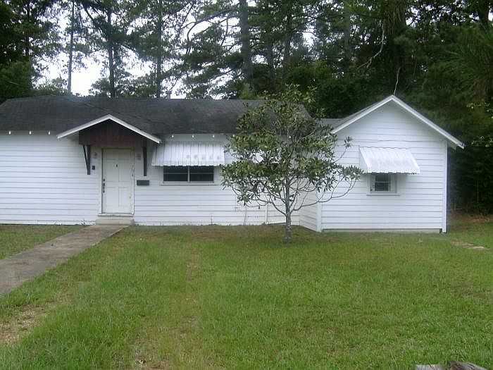 1st image of 704 S 7th St
